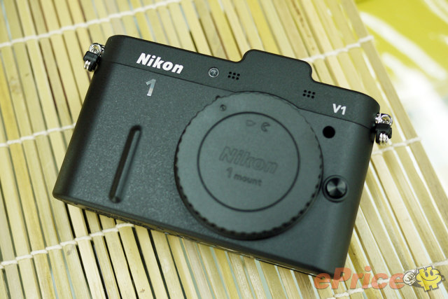 尼康 Nikon 1 V1、J1 新机到货，开箱试玩！