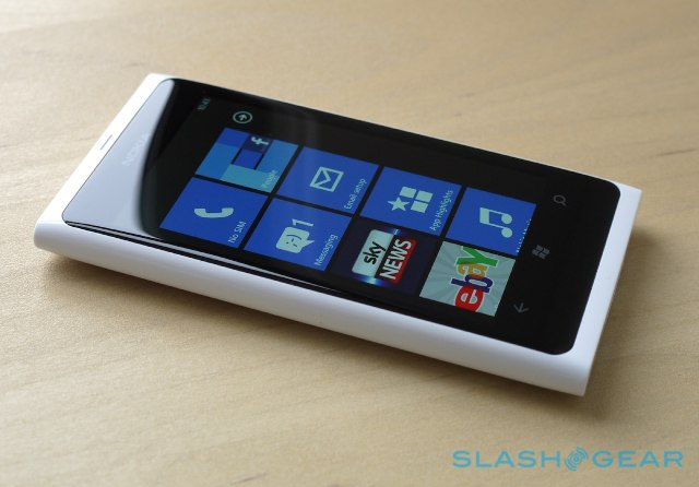 智美兼备！诺基亚 Lumia 800 加推白色新款式